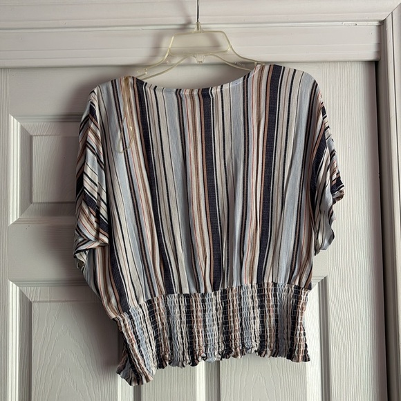 Crave Fame blue striped top Size XL - Picture 4 of 4